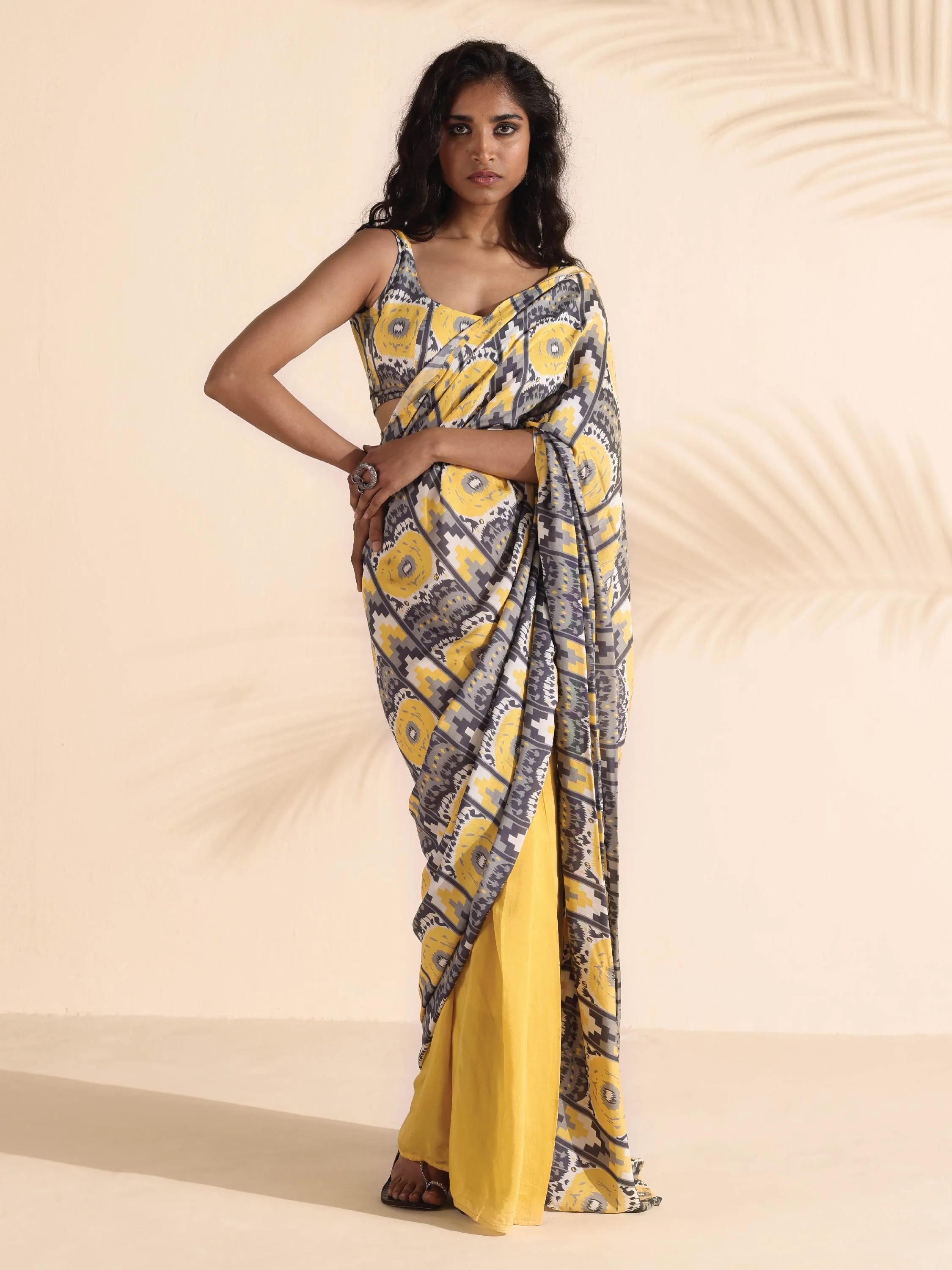 trueBrowns Yellow Muslin Ikat Ready to Wear Saree