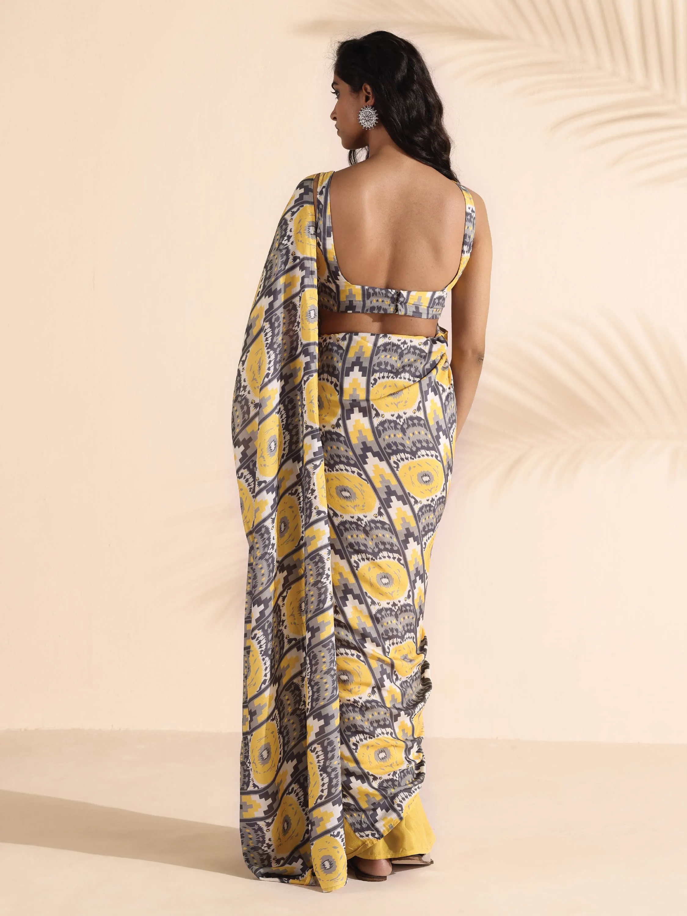 trueBrowns Yellow Muslin Ikat Ready to Wear Saree