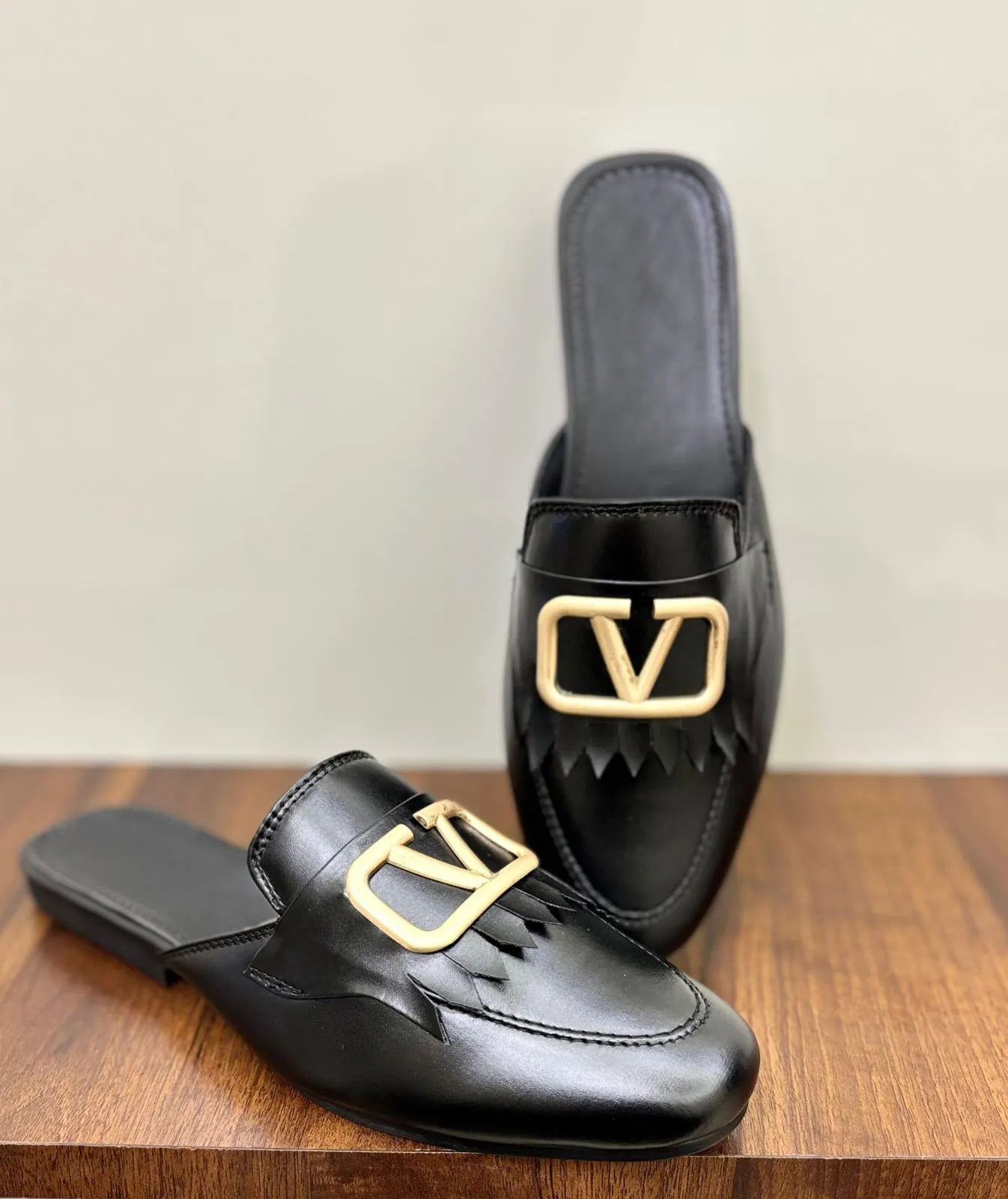 Valentino Mules
